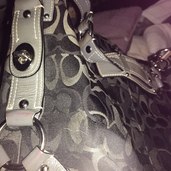 GUC Grey Coach - Picture 4 of 6